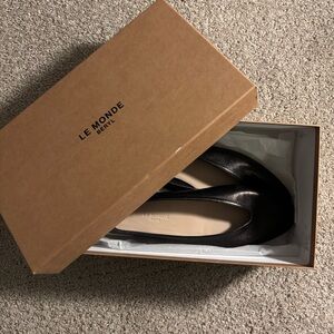 Le Monde Beryl Black Leather Ballet Flats
